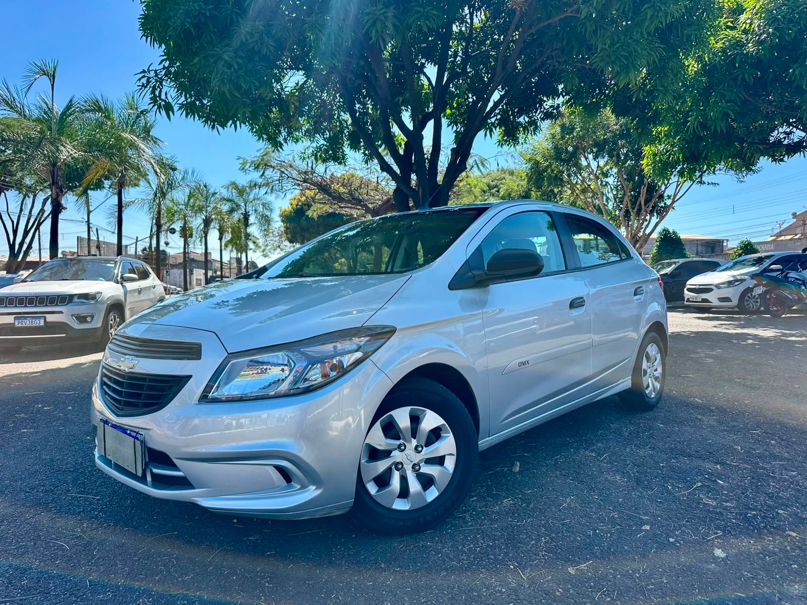 Chevrolet Onix Joy 